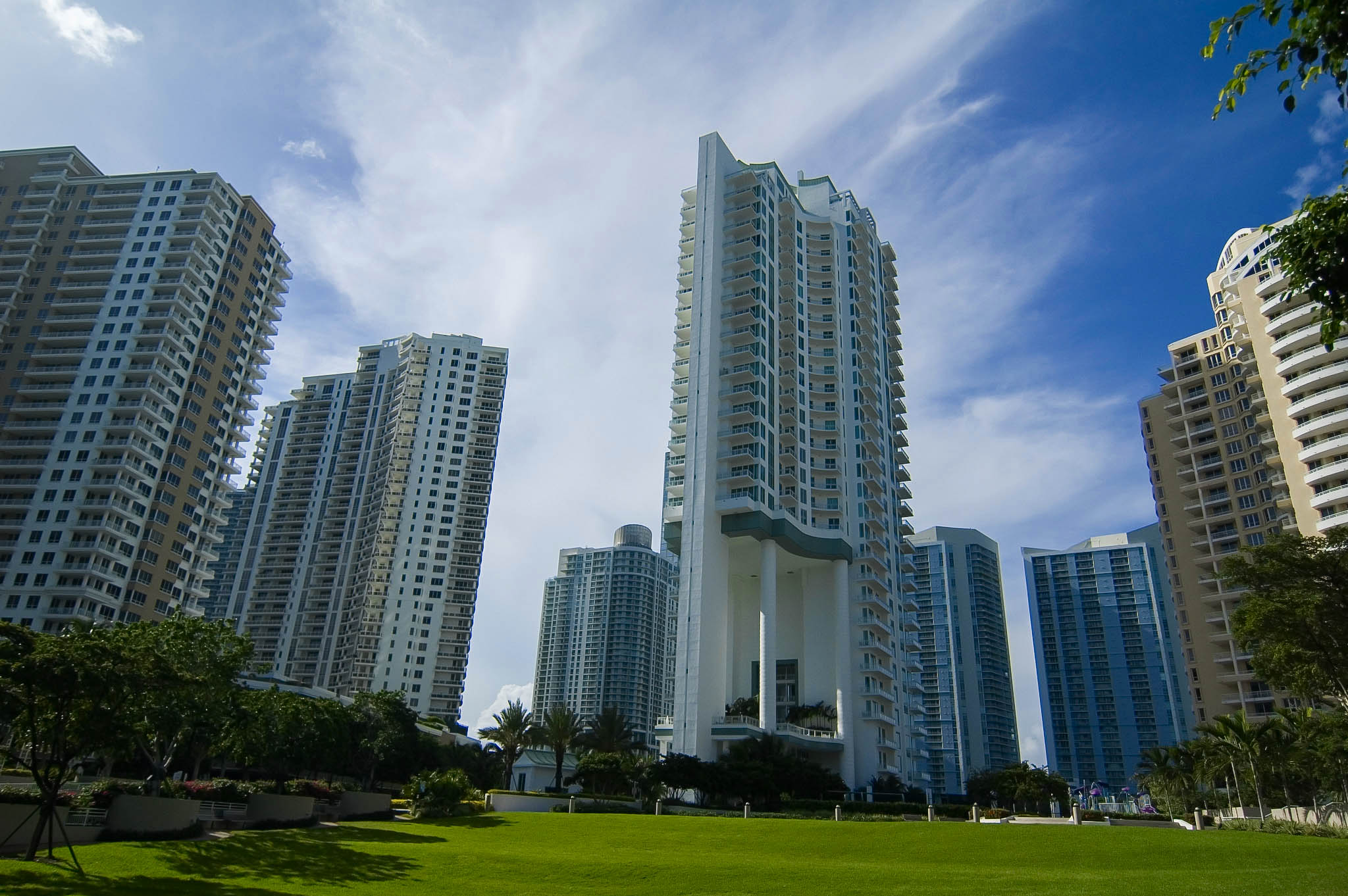 Asia 900 Brickell Key Dr, Miami, FL Condos For Sale